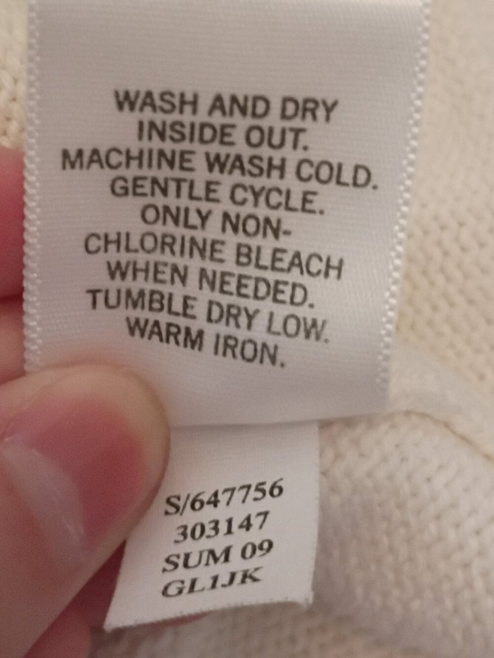 Banana Republic Summer Sweater - Picture 5 of 5